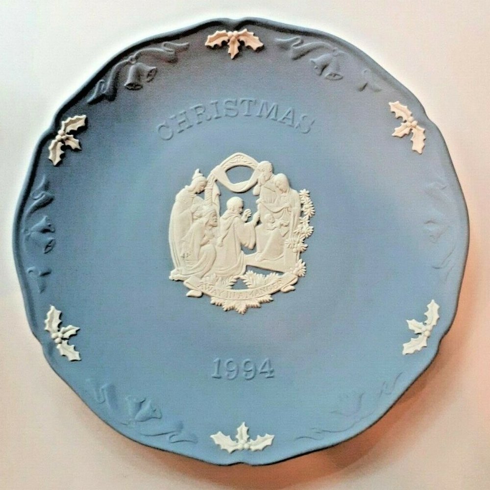 Wedgwood (Jasperware) Christmas Plate 1994 NIB
